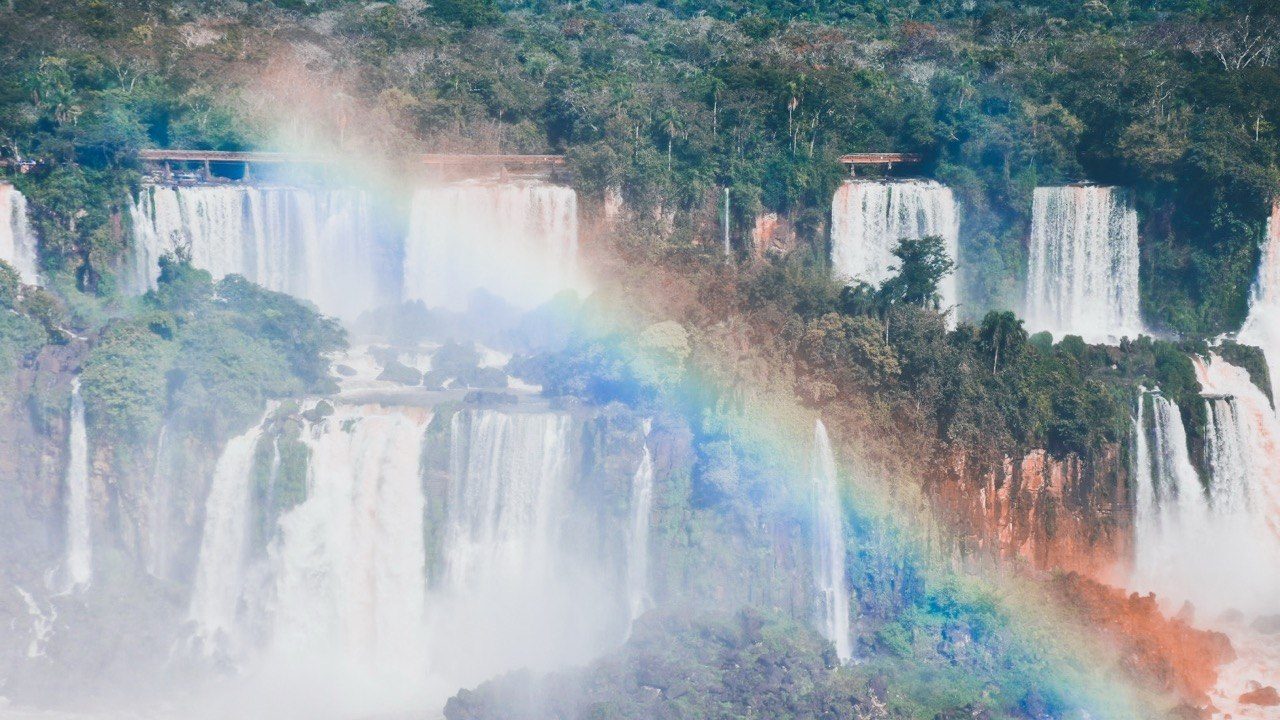 Multiple falls of Iguaçu with double rainbow
